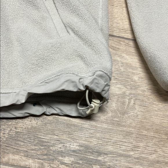 Aritzia Women's Cream Quarter-Zip Sweatshirt - Picture 2 of 8